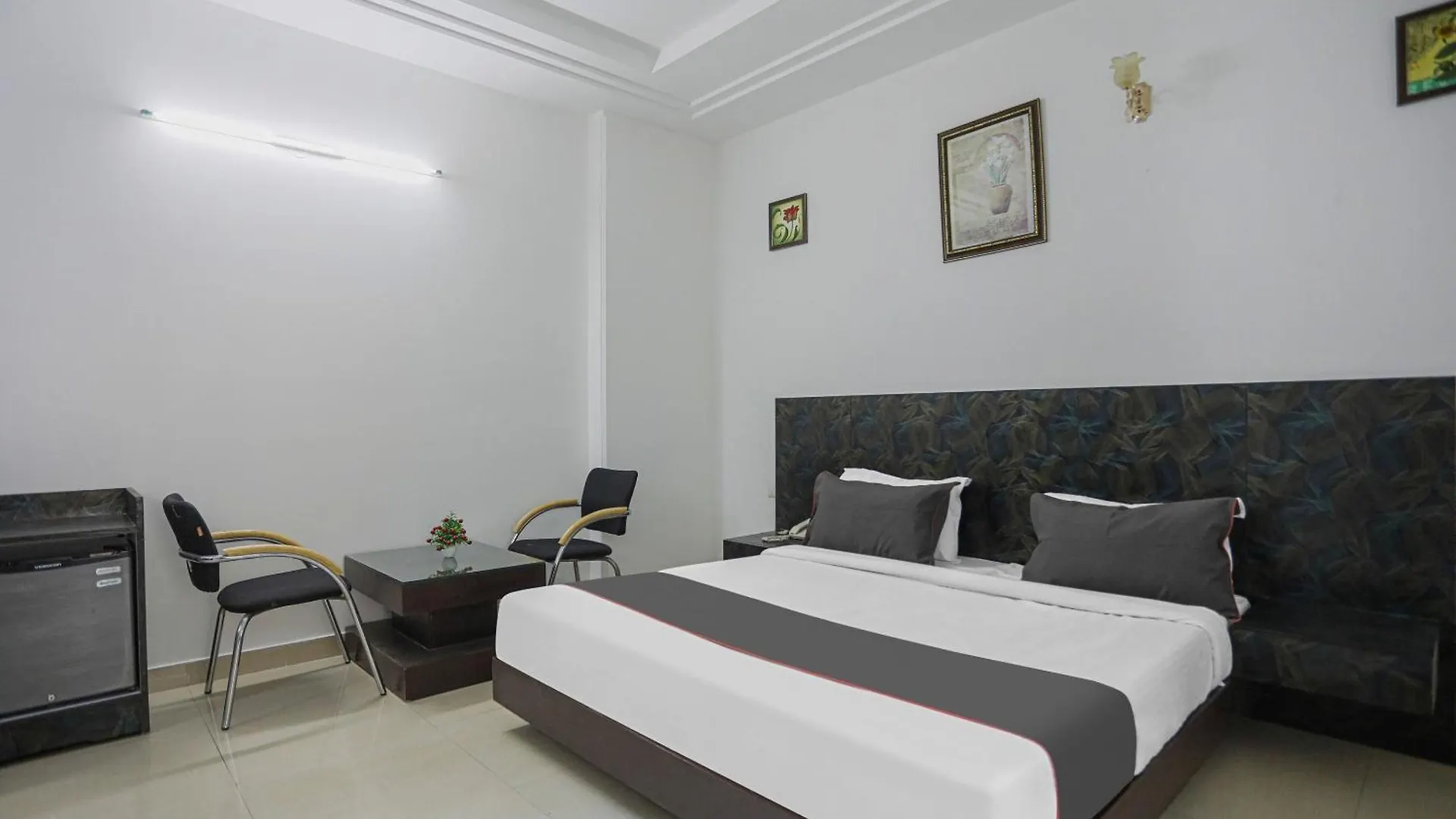 Hotel O Kanishk Inn Gurgaon