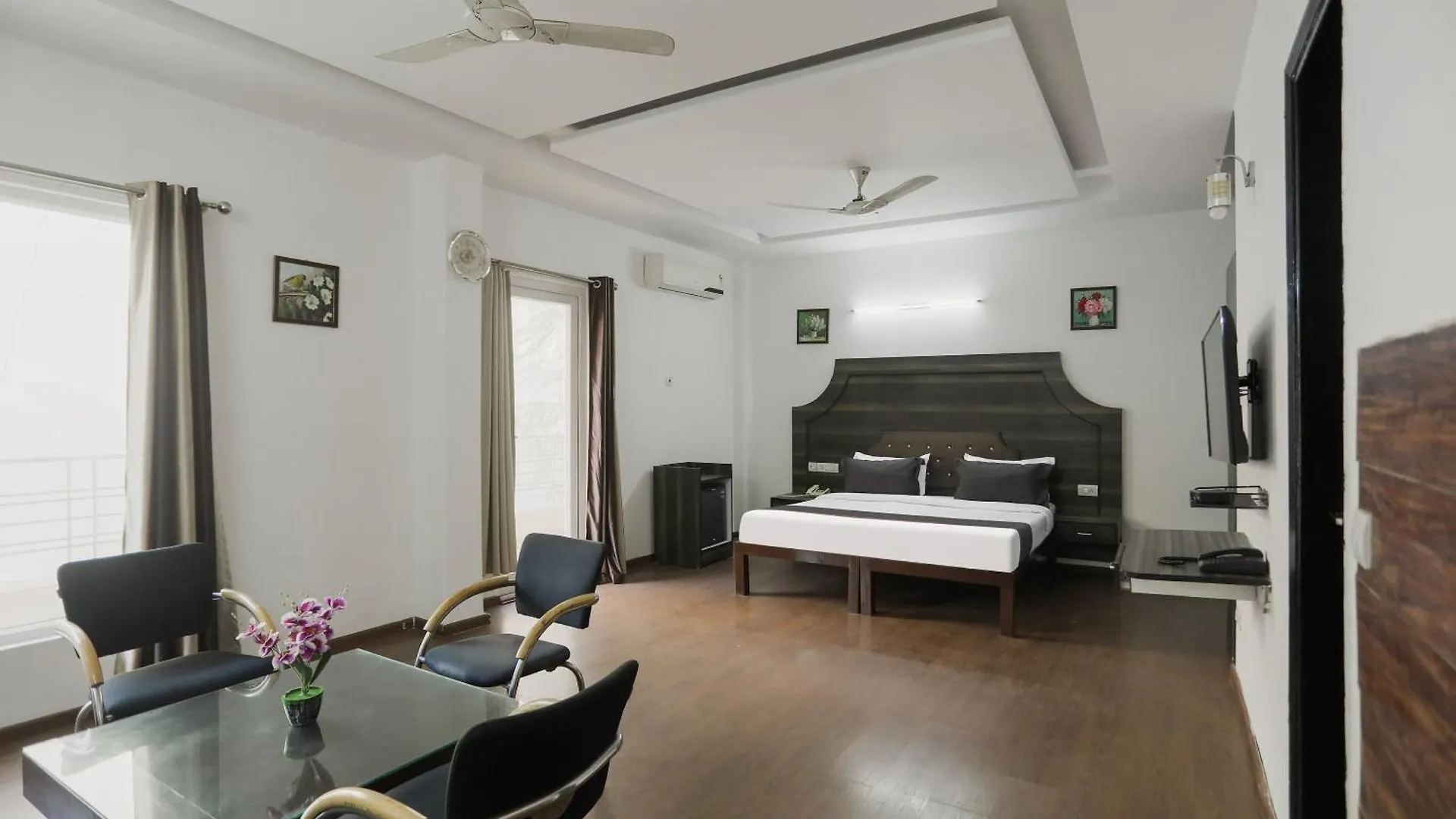 Hotel O Kanishk Inn Gurgaon